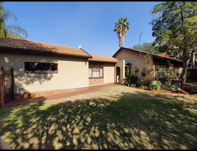 3 BEDROOM HOUSE SOLD IN THE ORCHARDS